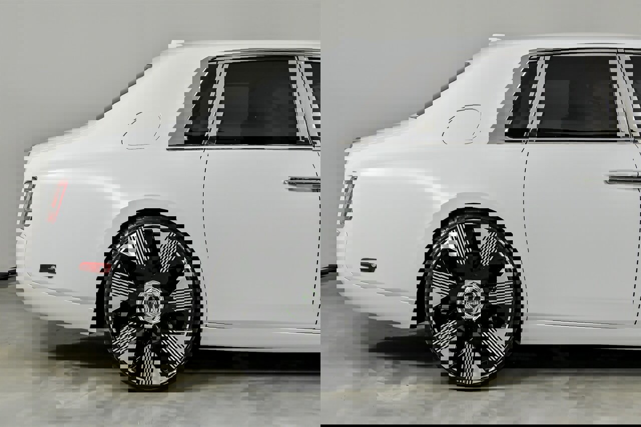 Used 2018 Rolls-Royce Phantom Sedan image 13