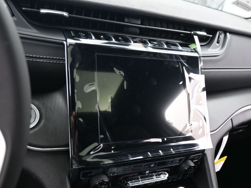 New 2026 Jeep Grand Cherokee Laredo X image 18