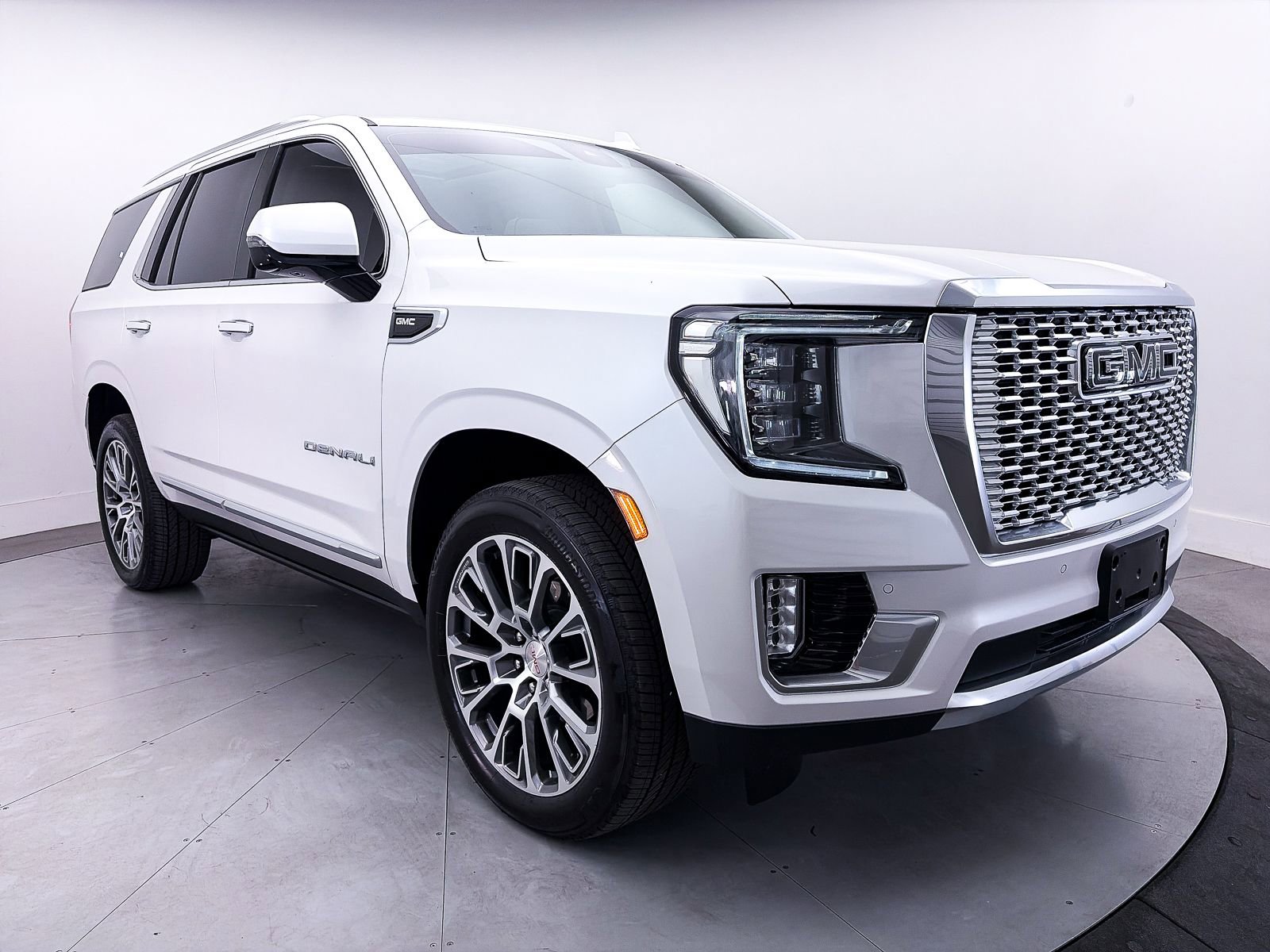 Used 2024 GMC Yukon Denali w/ Max Trailering Package image 13