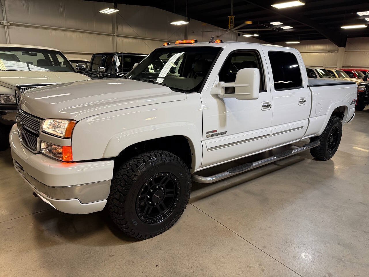 Used 2006 Chevrolet Silverado 2500 LT w/ Onstar Plus Package AWD/4WD image 22