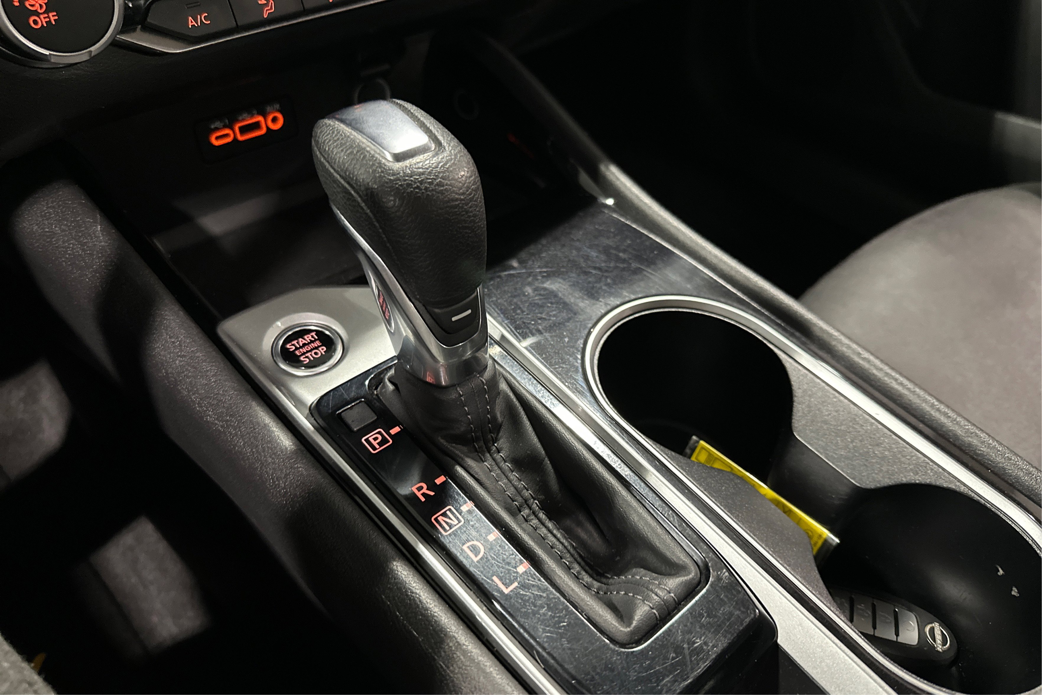 Used 2024 Nissan Altima 2.5 SV image 32