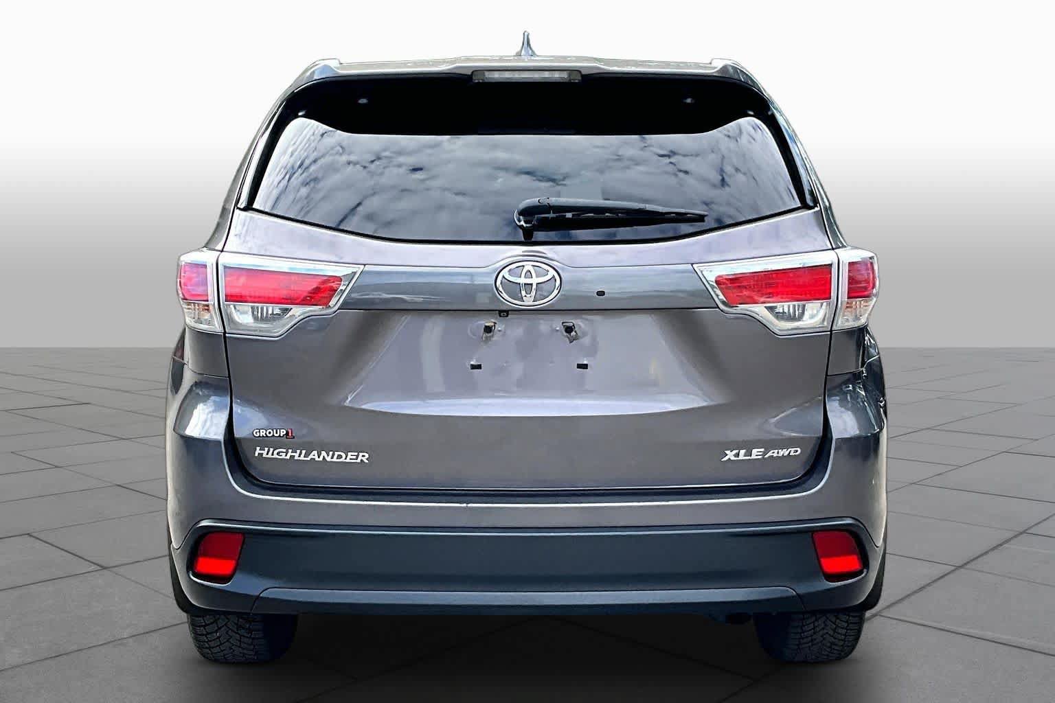 Used 2016 Toyota Highlander XLE AWD/4WD image 5