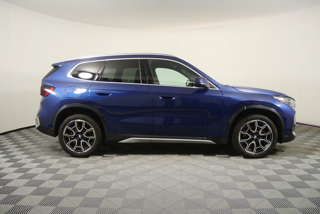 Certified 2025 BMW X1 xDrive28i AWD/4WD image 2