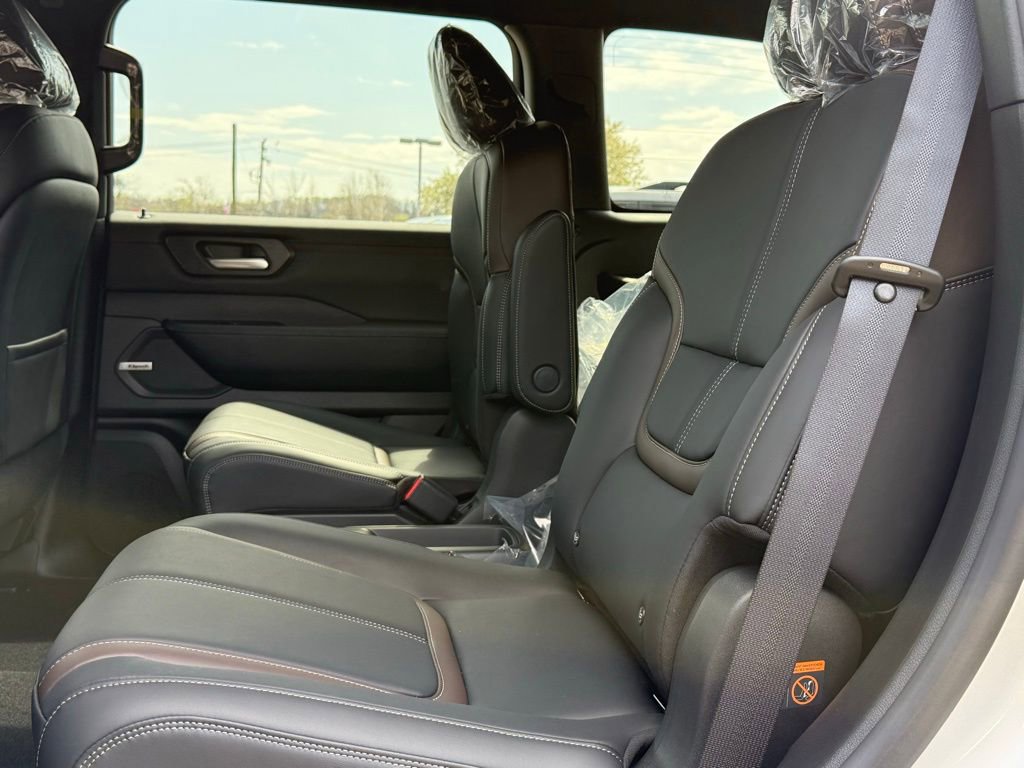 New 2026 Nissan Armada SL w/ Captain's Chari Seat Package image 20