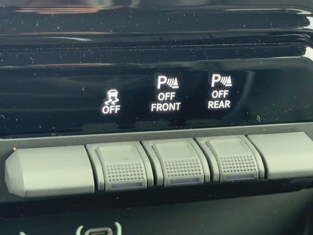 Used 2025 RAM 1500 Laramie w/ Sport Appearance Package image 23