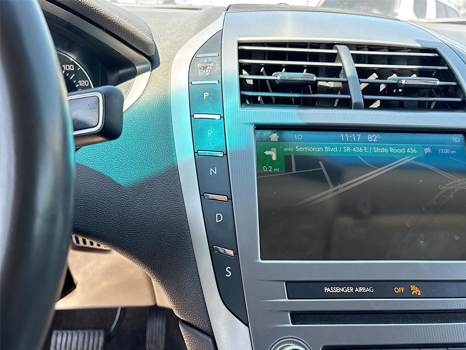 Used 2017 Lincoln MKZ Reserve image 17