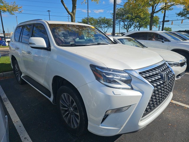 Used 2022 Lexus GX 460 Luxury w/ Accessory Package AWD/4WD image 2