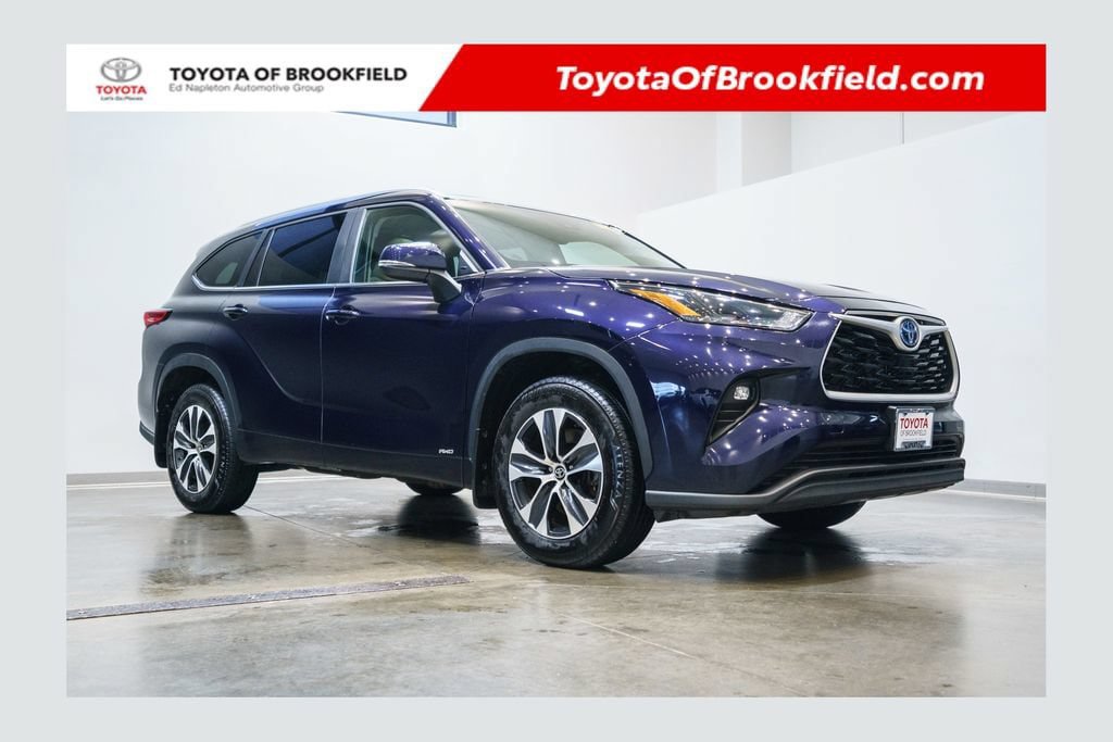 Used 2023 Toyota Highlander XLE