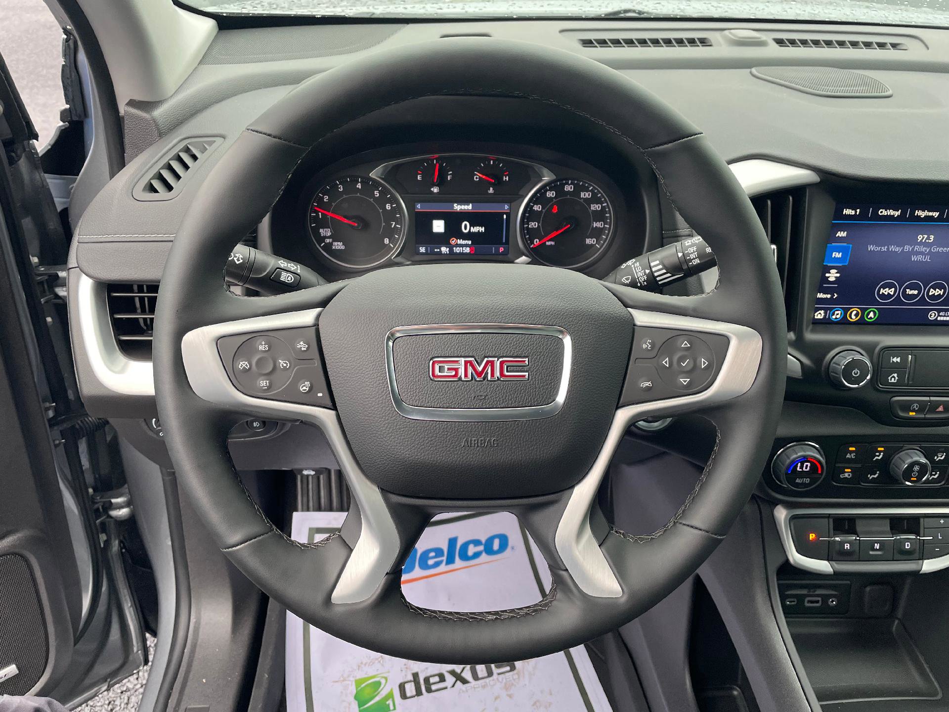 Used 2024 GMC Terrain SLT w/ Infotainment Package II image 12