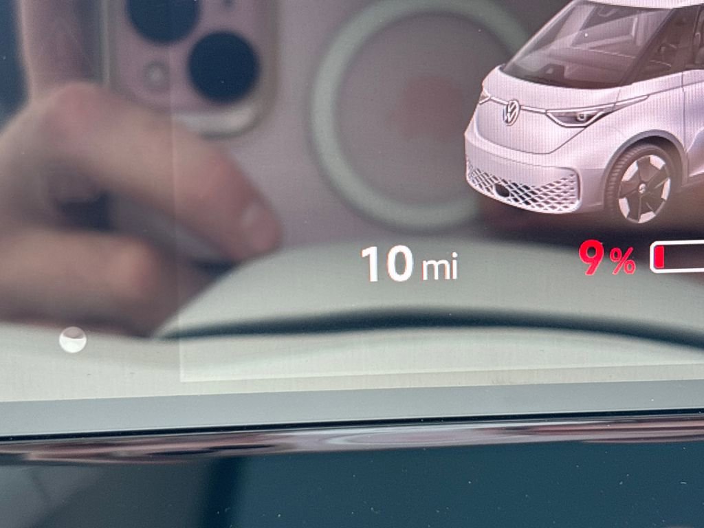 New 2025 Volkswagen ID. Buzz Pro S Plus AWD/4WD image 13