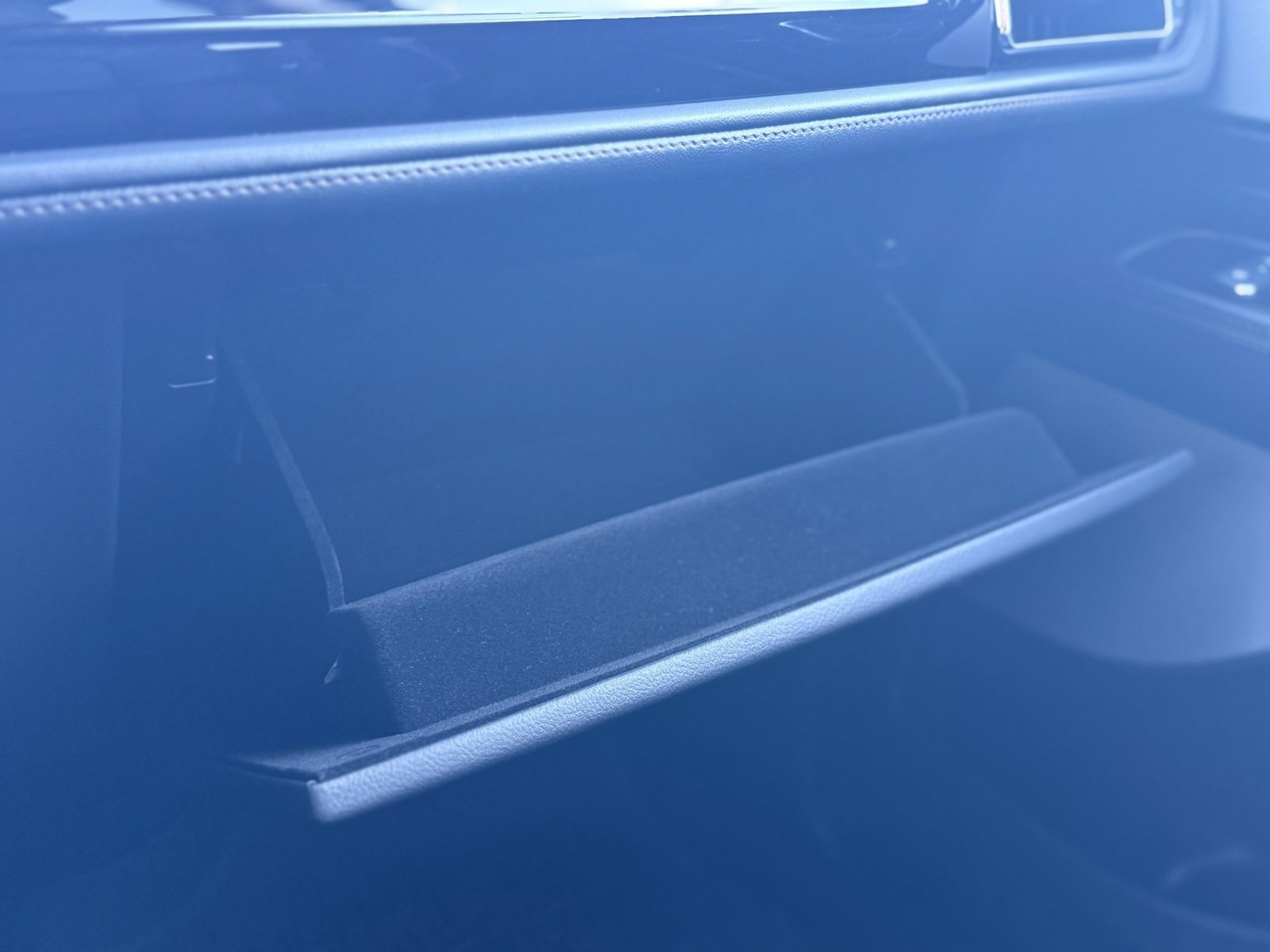 Used 2023 Lincoln Aviator Reserve w/ Equipment Group 201A image 38