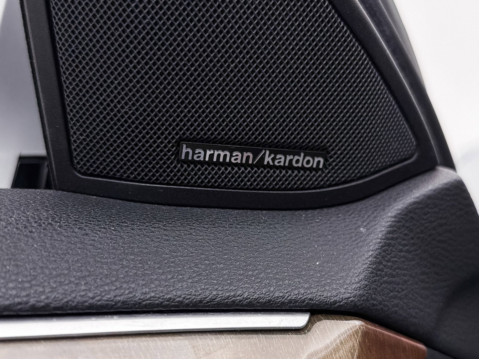 Used 2010 Mercedes-Benz E 350 Sedan image 9