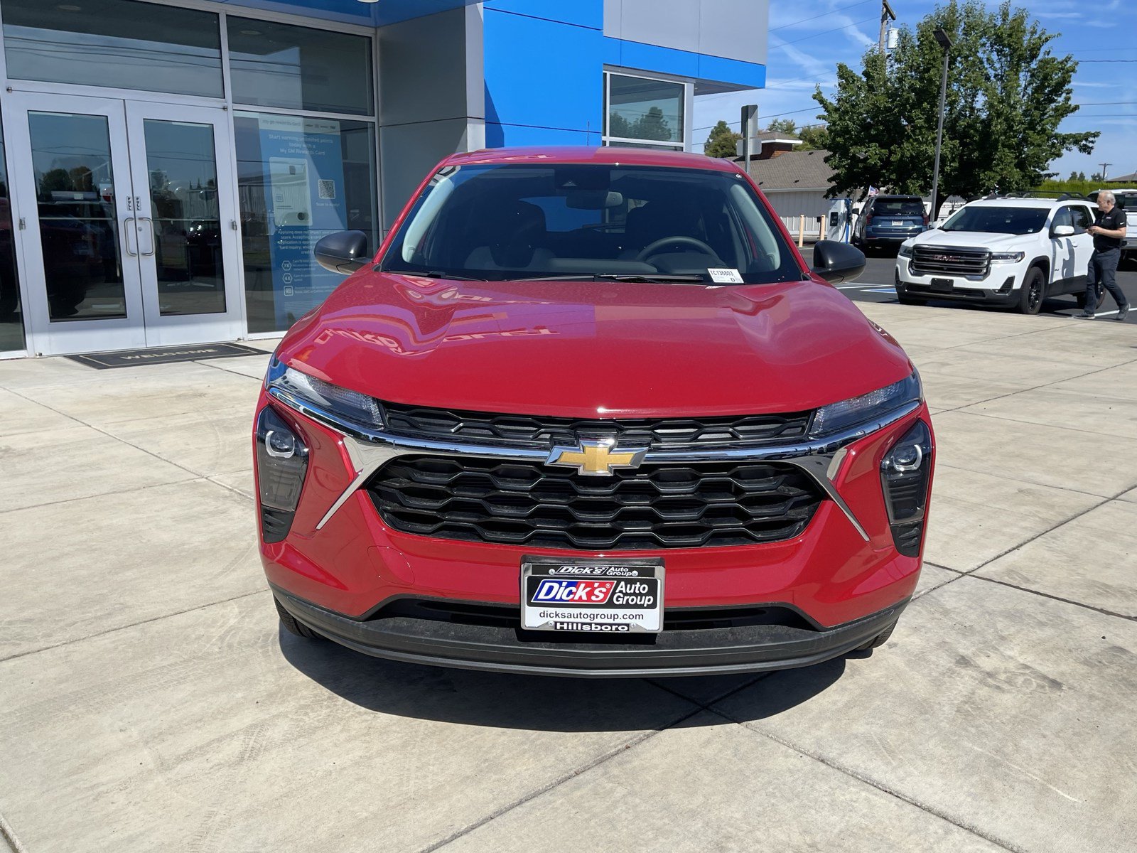Used 2026 Chevrolet Trax LS FWD image 8