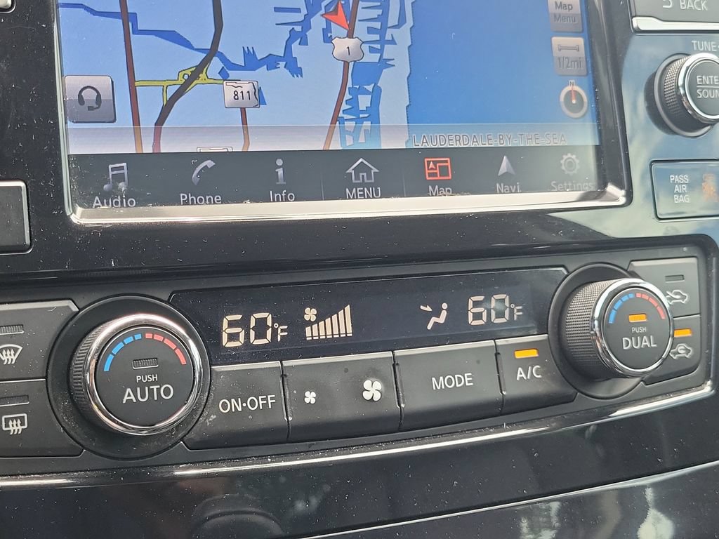 Used 2017 Nissan Maxima Platinum FWD image 36