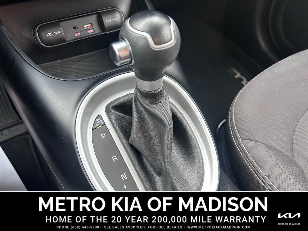 Used 2017 Kia Soul Base image 16