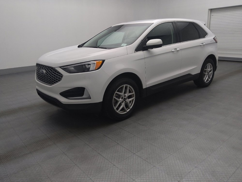 Used 2023 Ford Edge SEL image 2