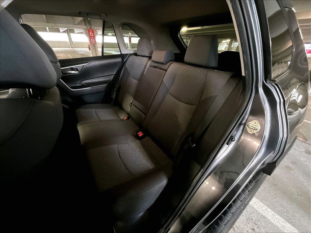 Used 2020 Toyota RAV4 XLE w/ Convenience Package image 23