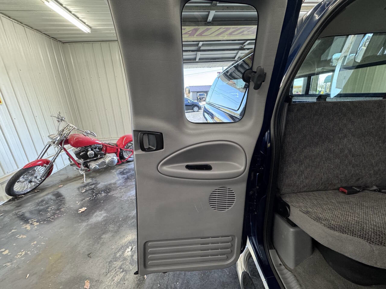 Used 2001 Dodge Ram 2500 Truck 2WD Quad Cab image 44