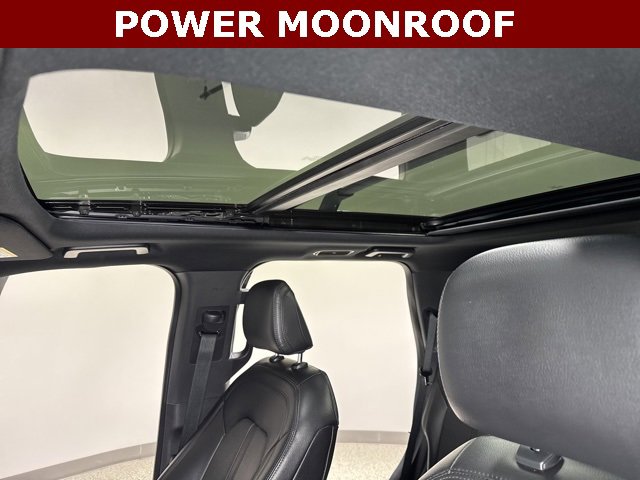 Used 2021 Ford Expedition Limited image 3