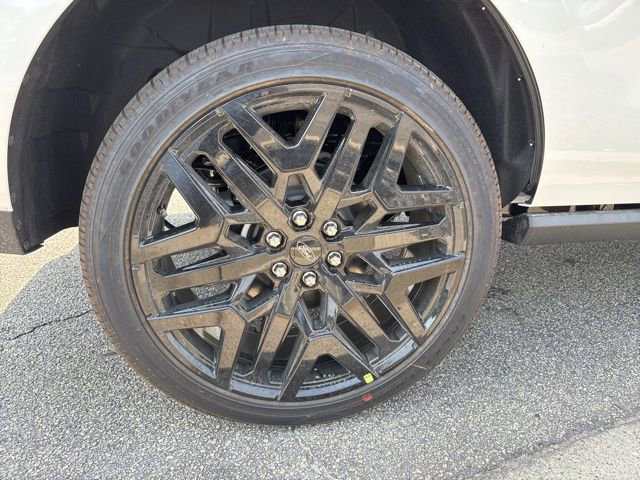 New 2026 Ford Expedition Platinum image 9