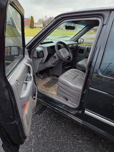 Used 1993 Plymouth Grand Voyager LE image 8