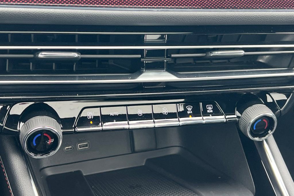 New 2026 Chevrolet Traverse RS image 19