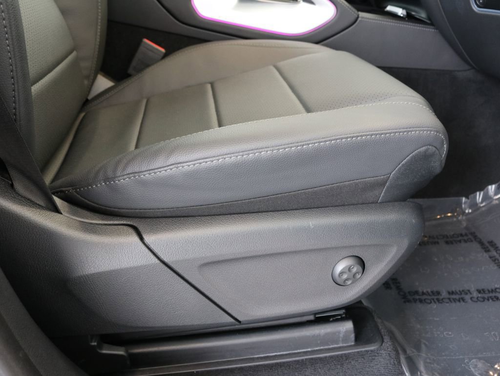 Used 2025 Mercedes-Benz GLS 450 4MATIC image 45