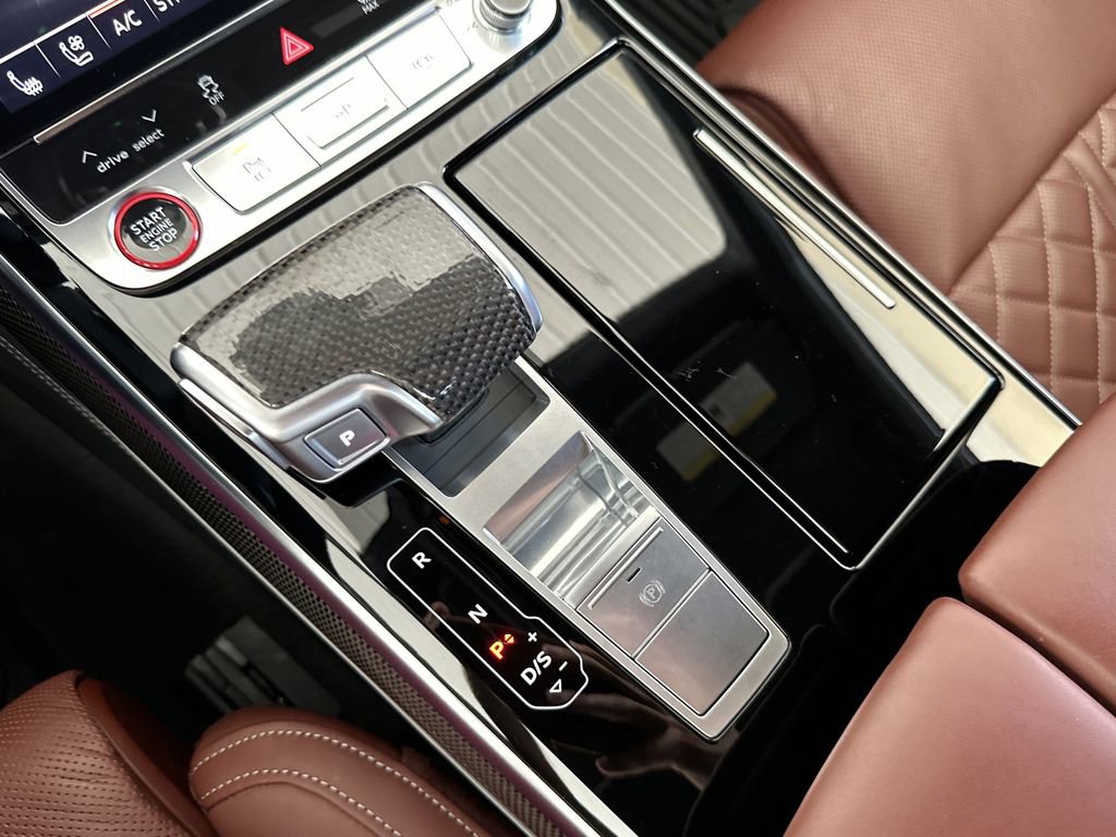 Used 2024 Audi S8 AWD/4WD image 27