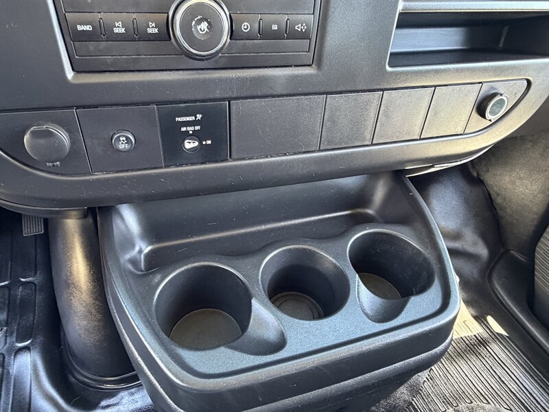 Used 2014 GMC Savana 2500 RWD image 16