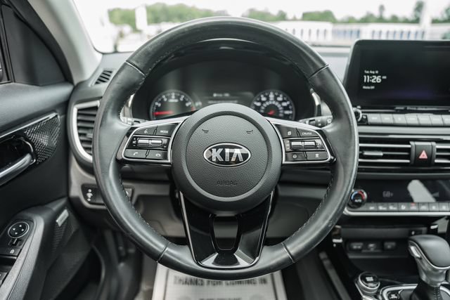 Used 2021 Kia Seltos SX w/ SX Sunroof Package AWD/4WD image 30