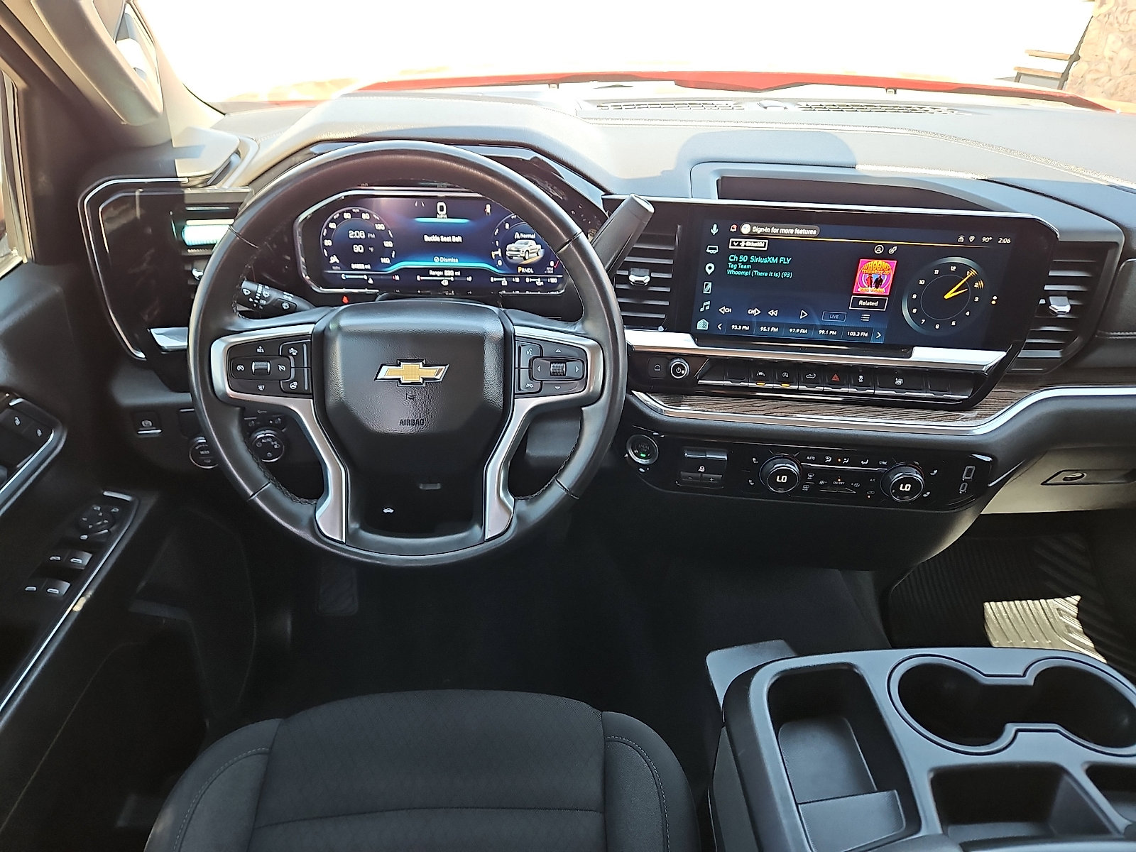 Used 2025 Chevrolet Silverado 1500 LT RWD image 8