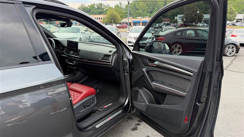 Used 2021 Audi SQ5 Prestige w/ Prestige Package AWD/4WD image 34