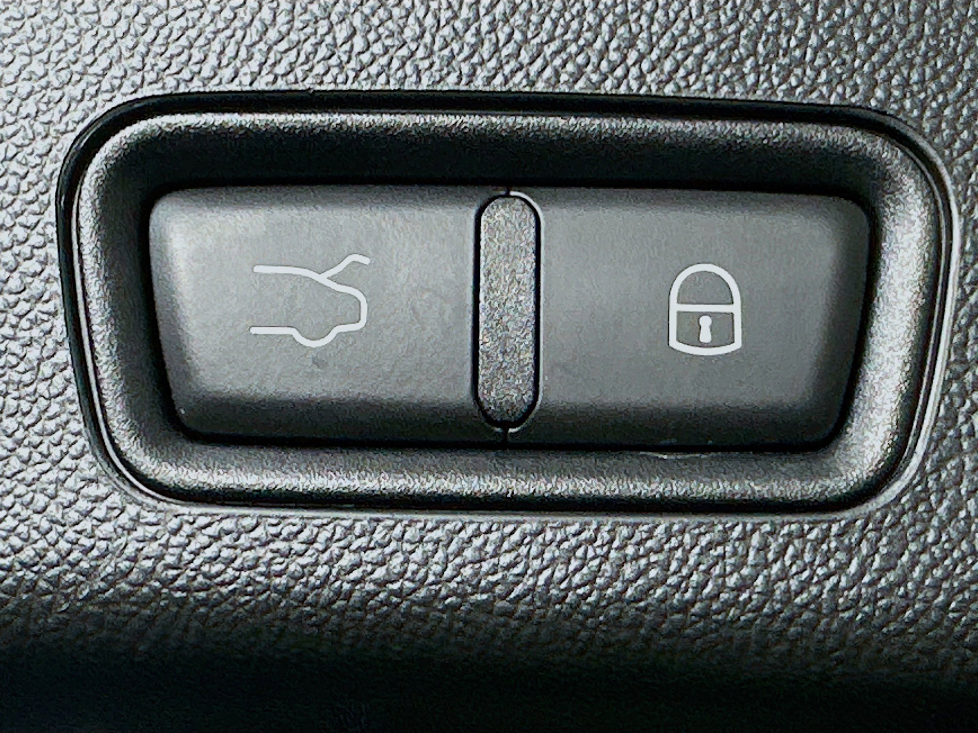 Used 2024 Maserati Grecale GT image 29