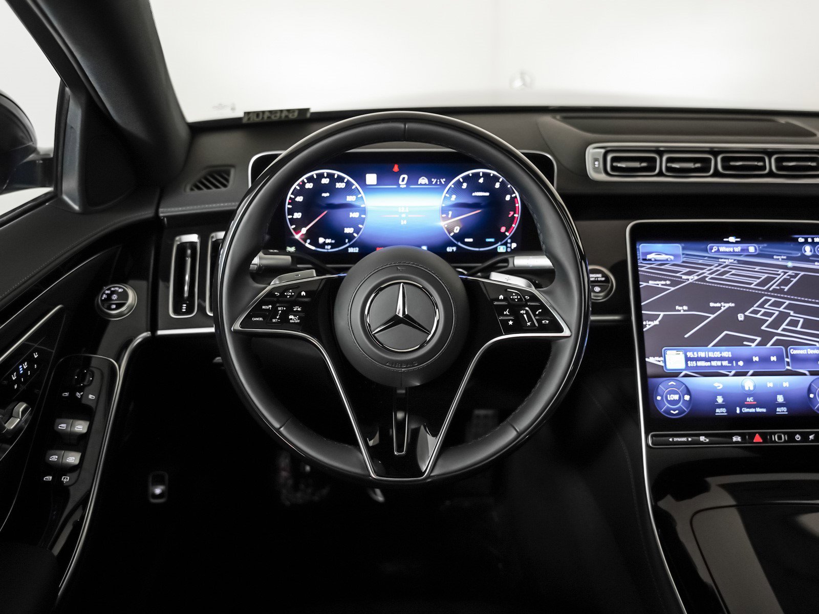 New 2025 Mercedes-Benz S 580 4MATIC Sedan image 15