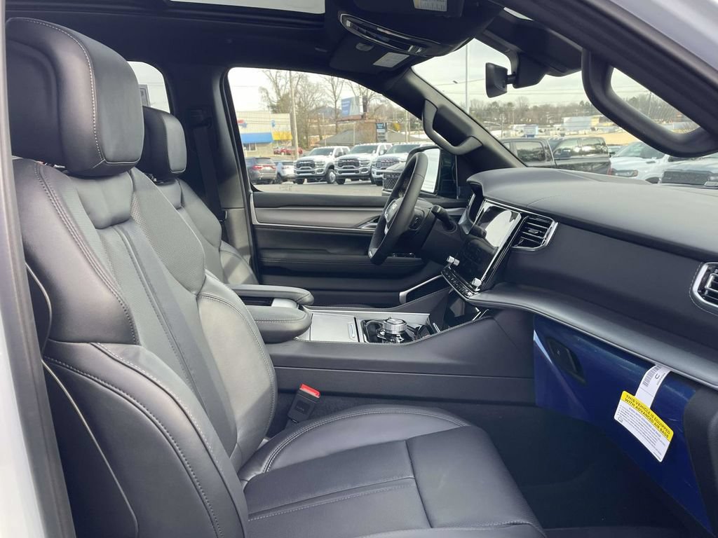 New 2026 Jeep Grand Wagoneer Limited AWD/4WD image 15