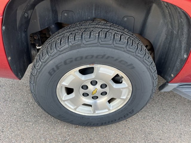 Used 2012 Chevrolet Suburban LT w/ Luxury Package image 11