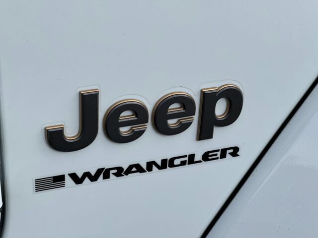 Used 2023 Jeep Wrangler Unlimited Rubicon 392 w/ Trailer Tow Package AWD/4WD image 34