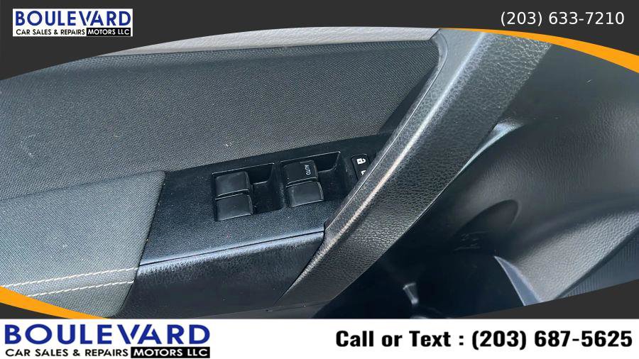 Used 2017 Toyota Corolla LE w/ LE Premium Package w/Moonroof image 39