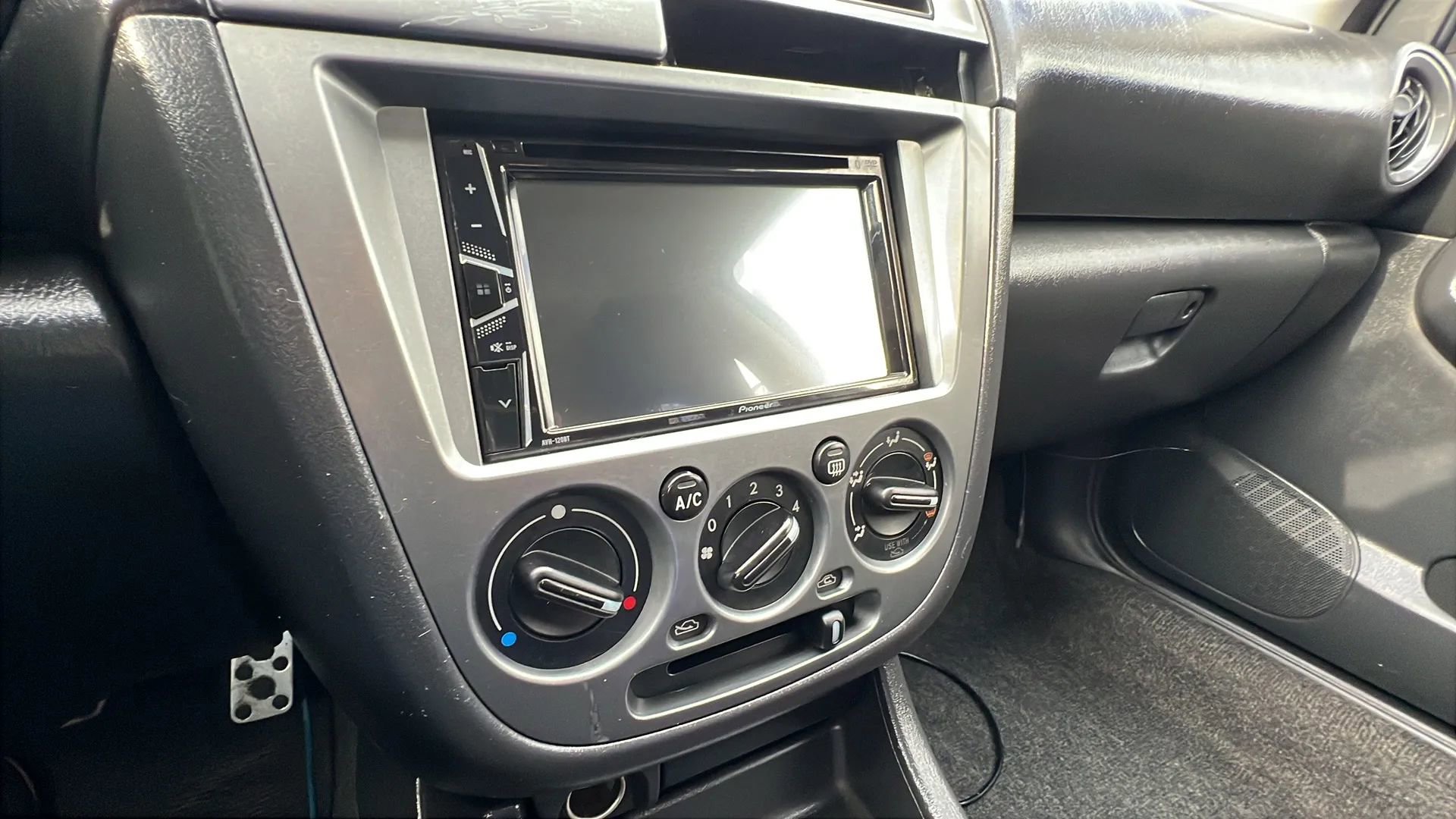 Used 2004 Subaru Impreza WRX Wagon image 15