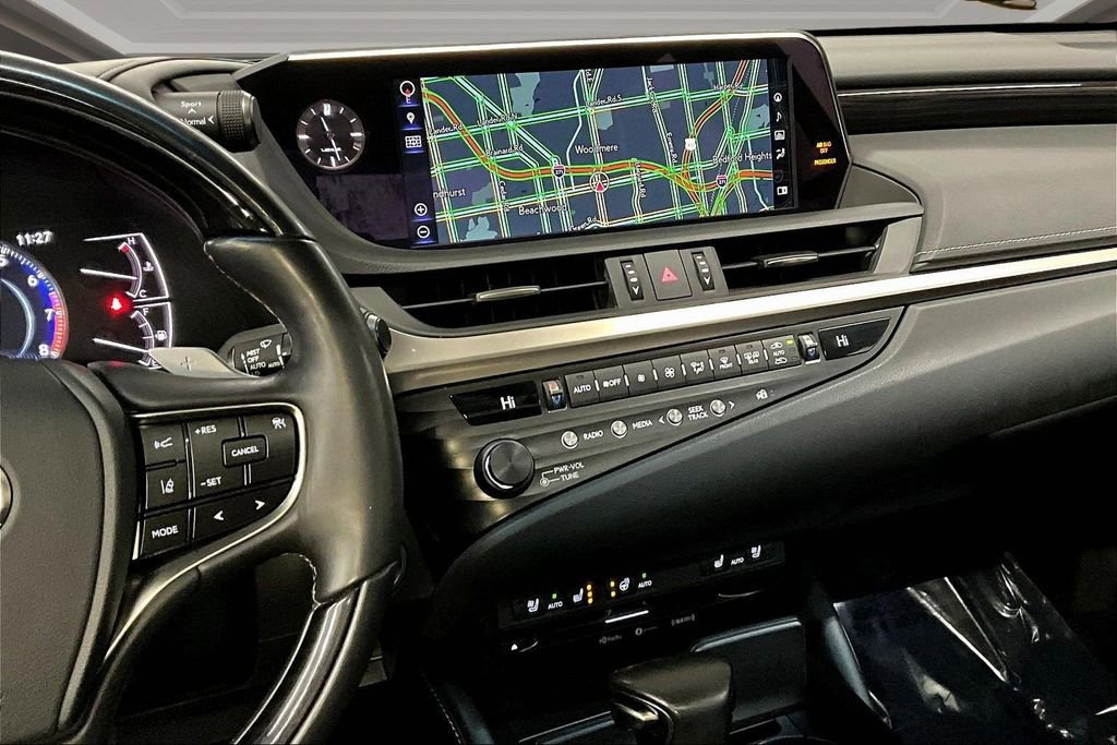 Used 2019 Lexus ES 350 Luxury w/ Premium Package image 9