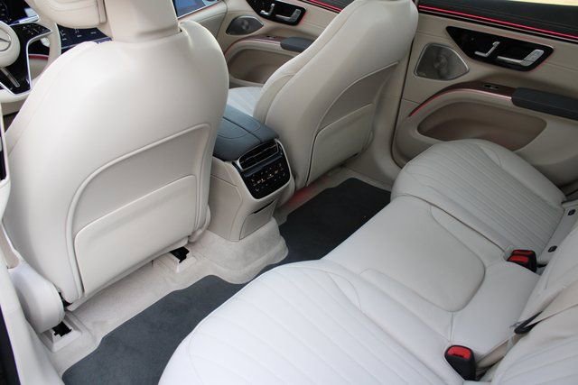 Used 2023 Mercedes-Benz EQS 580 4MATIC SUV image 30