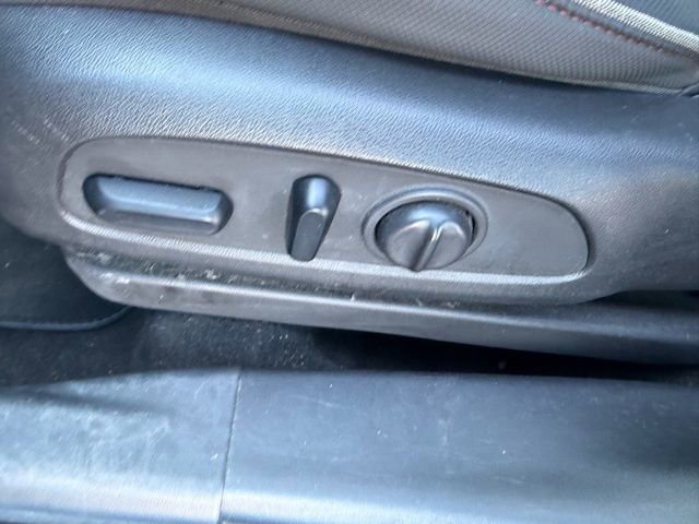 Used 2022 Chevrolet TrailBlazer RS w/ Sun and Liftgate Package image 5