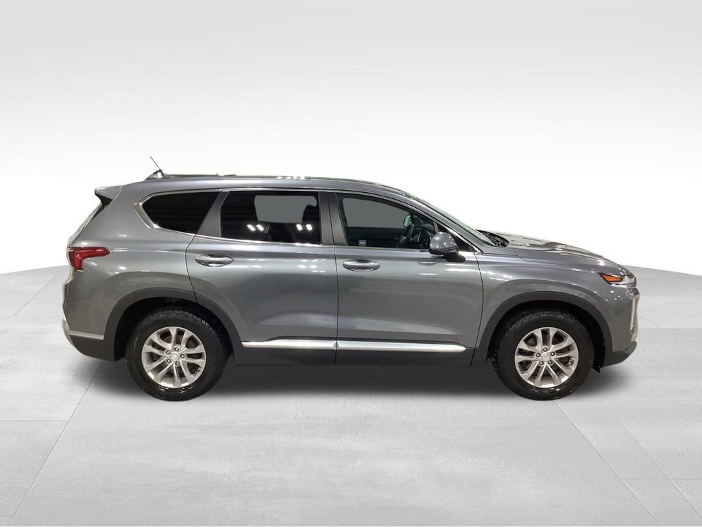 Used 2019 Hyundai Santa Fe SE image 6