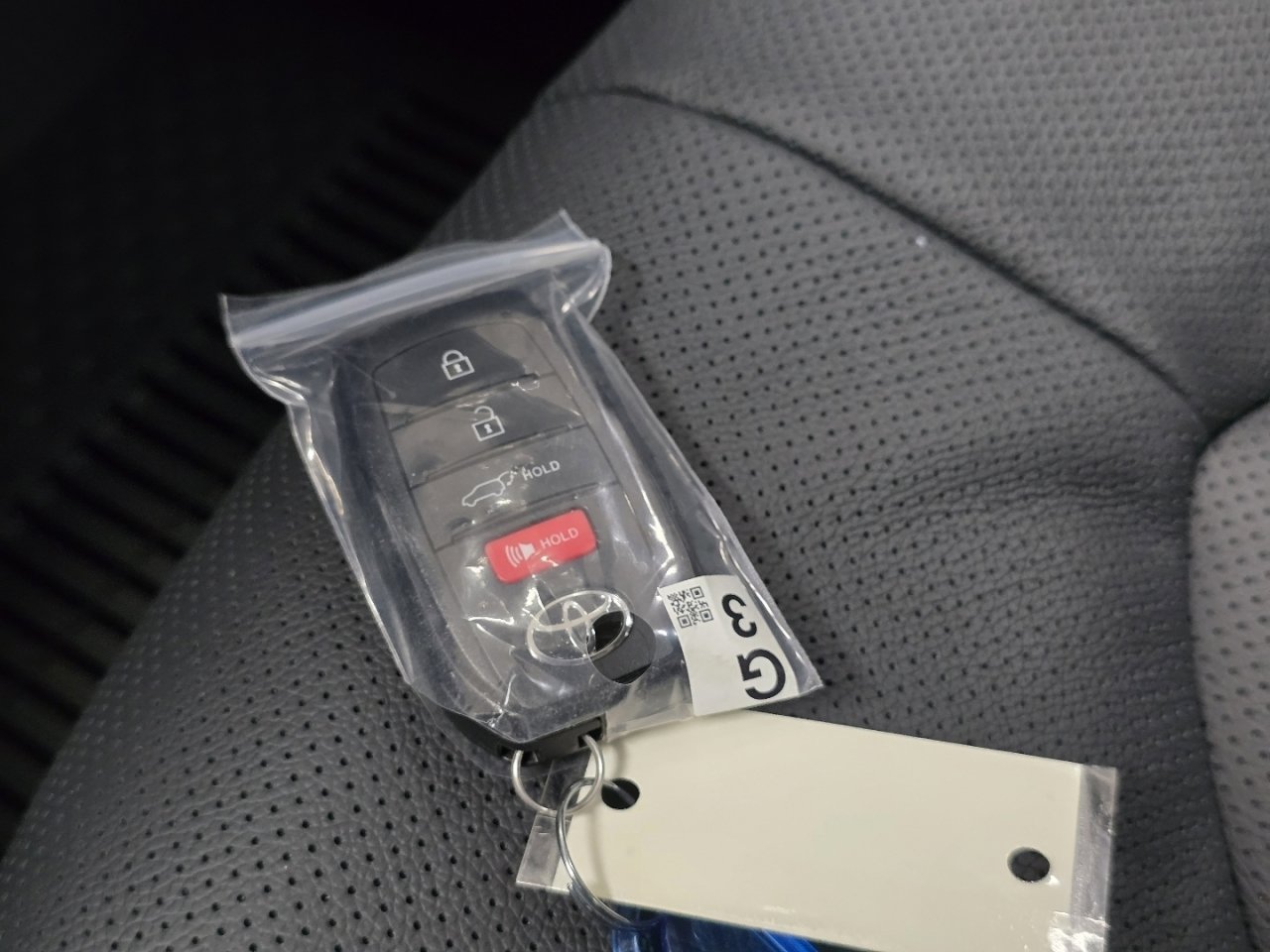 New 2026 Toyota Highlander Platinum image 35