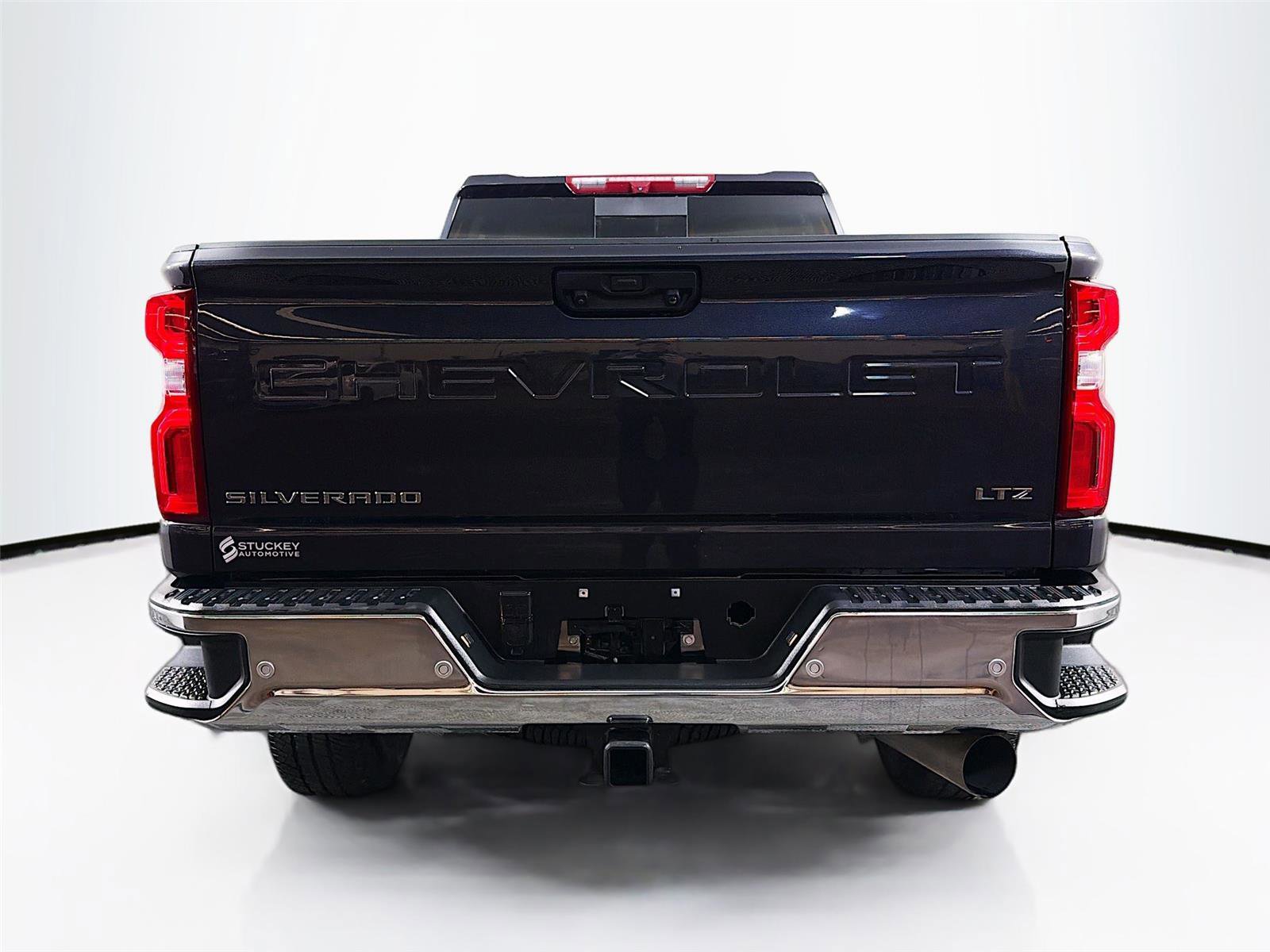 Used 2024 Chevrolet Silverado 3500 LTZ image 6