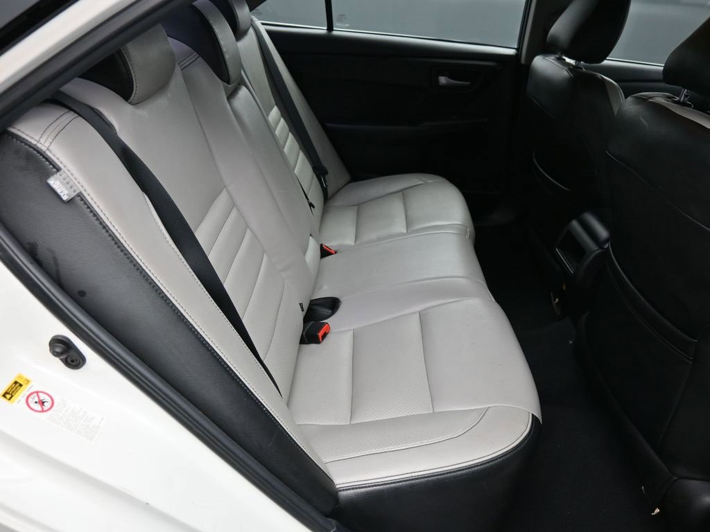 Used 2015 Toyota Camry SE image 22