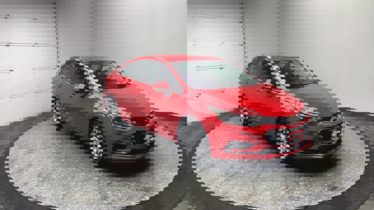 Used 2017 Chevrolet Cruze LT image 26