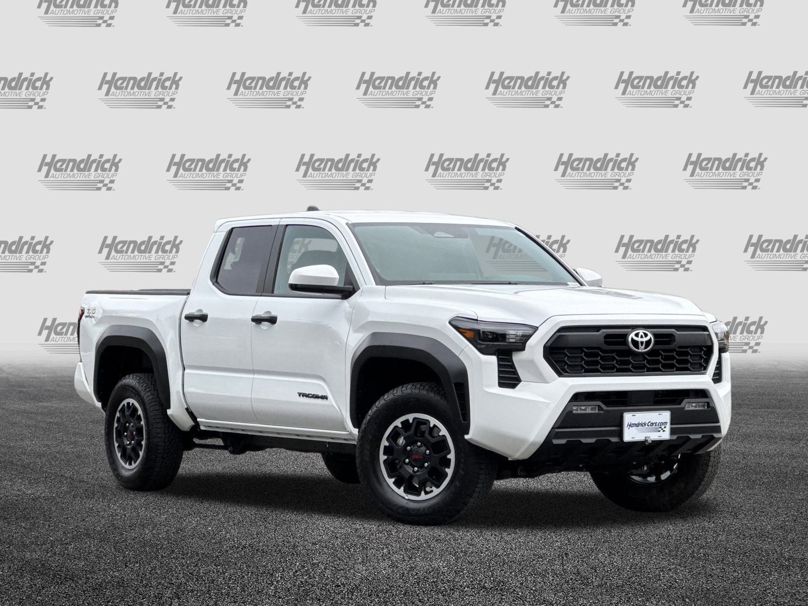 Used 2025 Toyota Tacoma TRD Off-Road image 2