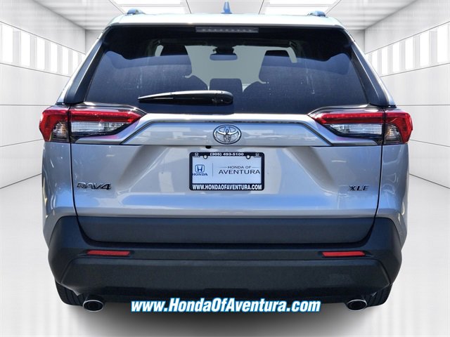 Used 2022 Toyota RAV4 XLE image 3