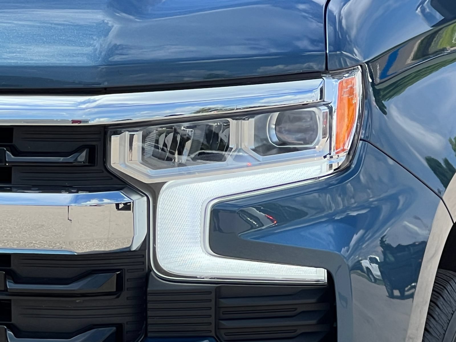 Certified 2024 Chevrolet Silverado 1500 LT AWD/4WD image 38